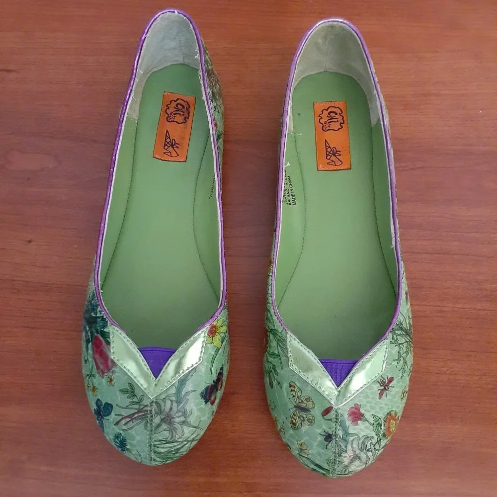 Chi by Carlos Falchi Floral Flats - Picture 6 of 11